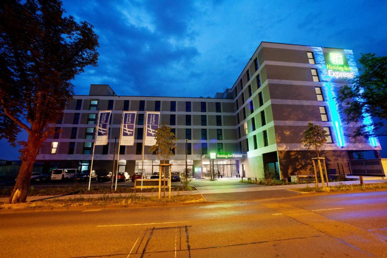 Holiday Inn Express - Darmstadt By Ihg Екстер'єр фото